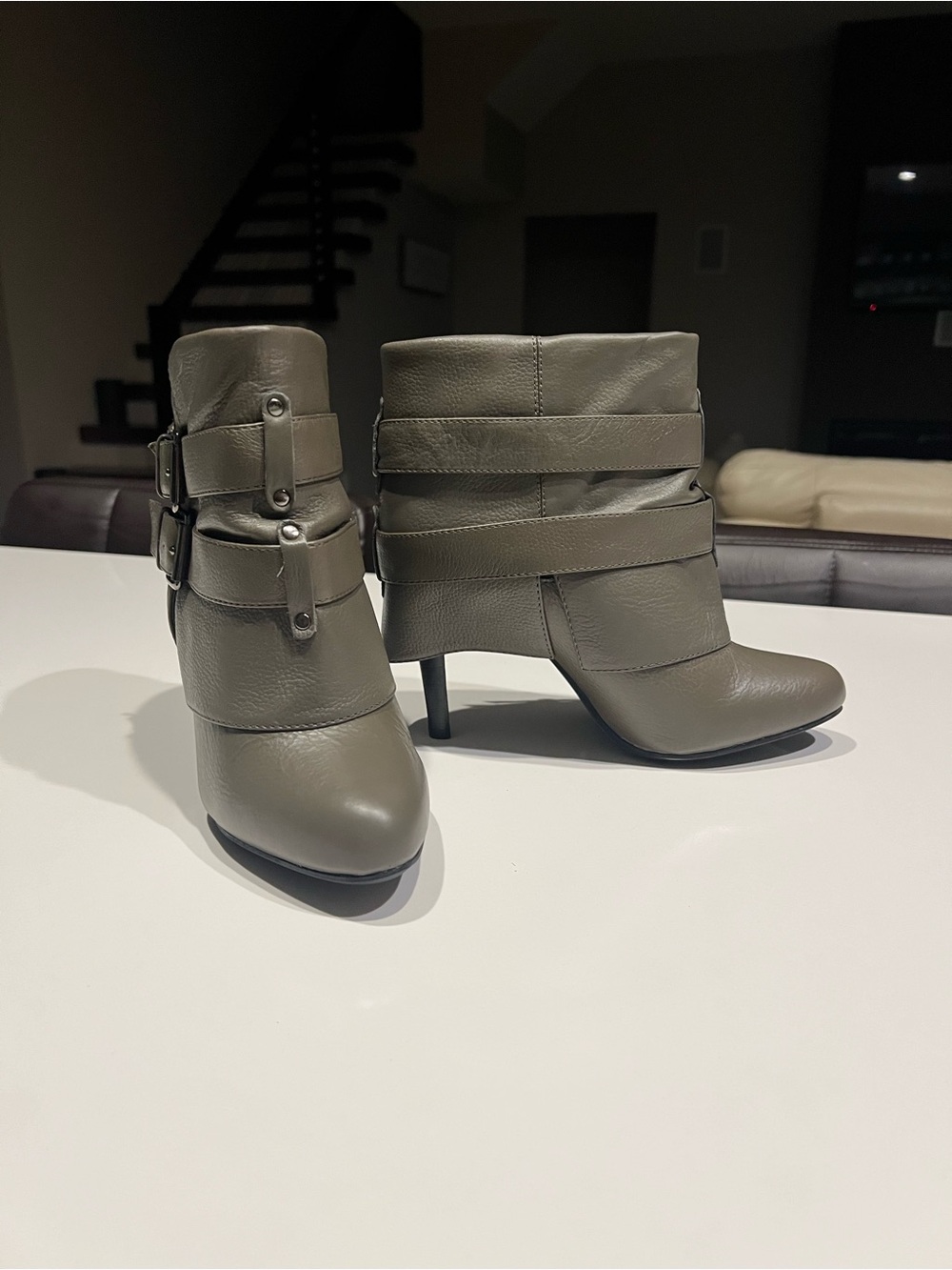 Report Women's Gray High-Heel Ankle Boots with Buckle Straps